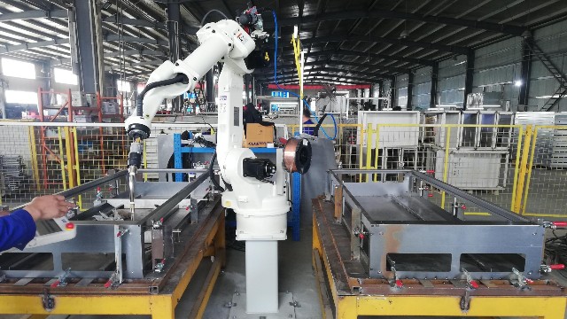 焊接機械手和手工焊接有什麽區别